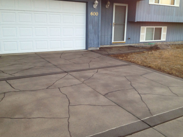 Driveway with Flagstone Look